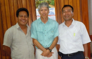 Campbell Plowden with FECONAU leaders in Pucallpa.  Photo by Center for Amazon Community Ecology